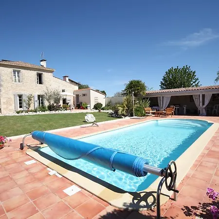 Casa de Férias Oeno-lodge Saint-Germain-dʼEsteuil